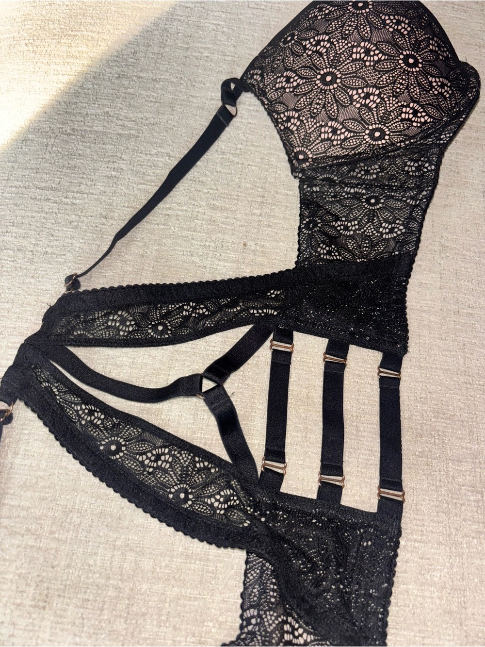 Victoria’s Secret 38D Very Sexy Black Lace Caged Racerback Push Up Bra Romance - Picture 16 of 16